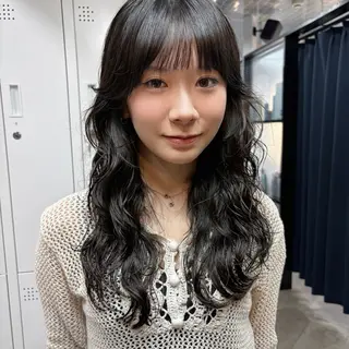ロング パーマ FBeauty 青山店所属・透明感カラー& 外国人風パーマのヘアスタイル