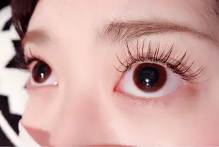 マツエク・マツパ Neale. yumiのヘアスタイル