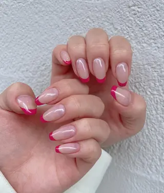 ネイル SHIORI 🤍のネイルデザイン