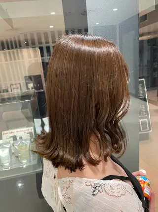 カラー ナリモト ユキノのヘアスタイル