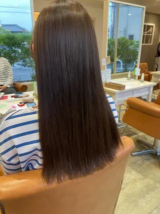 ロング 上田 早恵のヘアスタイル