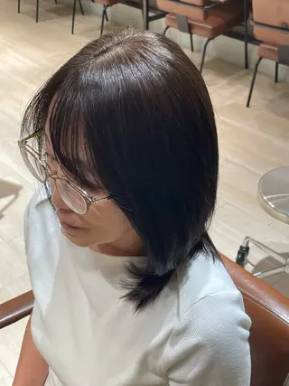 セミロング 失敗しない顔まわり× 小顔補正レイヤー難波のヘアスタイル