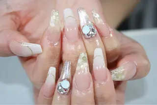 ミディアム Tanaka Nailistのネイルデザイン