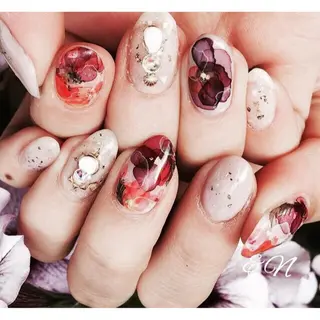 ショート &N NANAのネイルデザイン