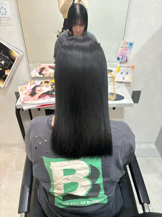 ミディアム 河角 咲良のヘアスタイル