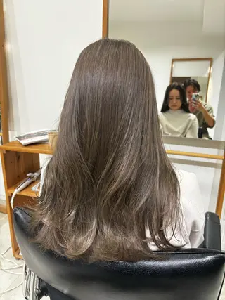 ロング カラー hoNua. 栄/透明感カラーのヘアスタイル