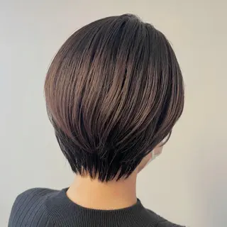 ショート 縮毛矯正✨グレー ジュカラー✨MOEのヘアスタイル