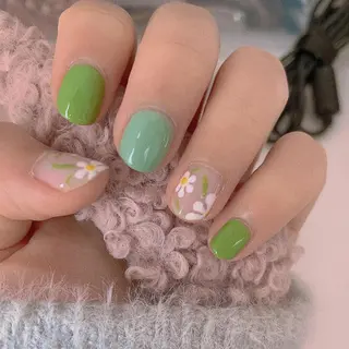 ネイル 🦋ネイルサロン ブラン🌈ゆりのネイルデザイン