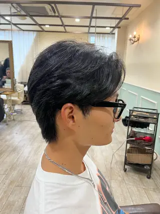 メンズ ショートボブモデル縮 毛艶髪津田パーマのヘアスタイル