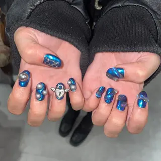 ネイル 🪐富島彩夏 /海外nail🪐のネイルデザイン