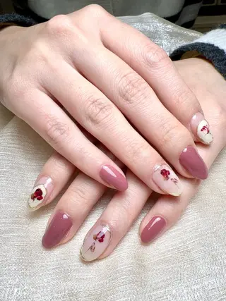 ネイル Yui Nail所属・林 ゆいのネイルデザイン