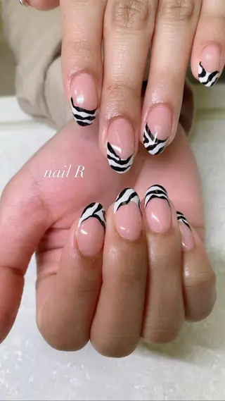 ミディアム JNA認定講師🌸 RIEのネイルデザイン