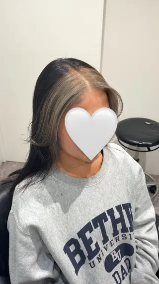 カラー 榊原 あいなのヘアスタイル
