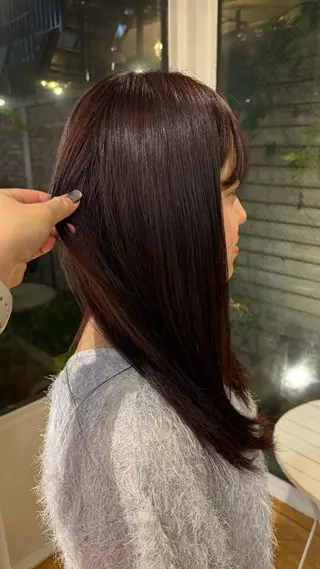 ロング カラー 山根 彩未のヘアスタイル