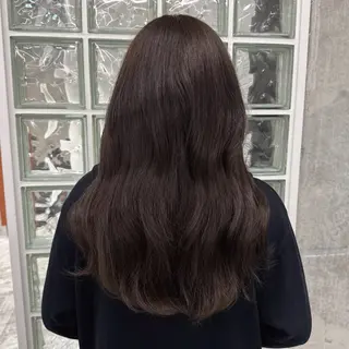カラー 秋永 鈴のヘアスタイル