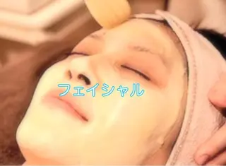 ミディアム カラー パーマ ヘアアレンジ メンズ キッズ ネイル マツエク・マツパ 四つ星サロン🎖 腸＆ニキビケアに特化のエステ・リラクイメージ