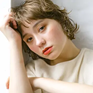 ショート カラー 榎園 由美のヘアスタイル