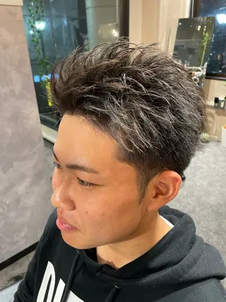 ショート メンズ メンズヘア&眉毛整形 タナカフジの眉毛・アイブロウイメージ
