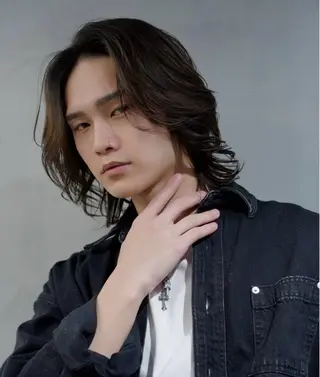 パーマ メンズ 小尾 優然のヘアスタイル