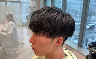 ショート メンズ メンズ特化/ センターパート/八谷のヘアスタイル