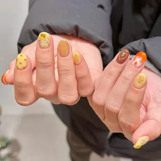 ネイル シモダ カスミ 🦀 @ksm_smdのネイルデザイン