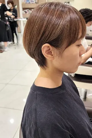 ショート カラー 中村 和貴のヘアスタイル