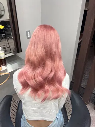ロング 青木 舞佳のヘアスタイル