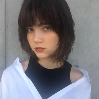 ミディアム カラー ボブ／レイヤー／艶 🦕risa  森下のヘアスタイル