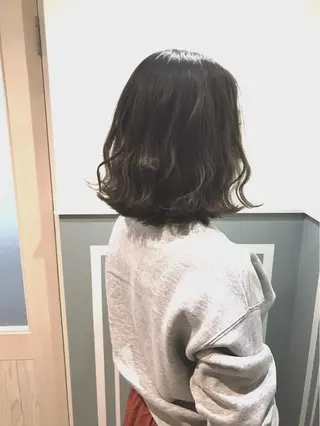 ミディアム カラー ヤマナカ エリカのヘアスタイル