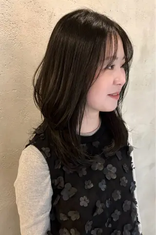 ロング カラー 菊地 紗矢のヘアスタイル