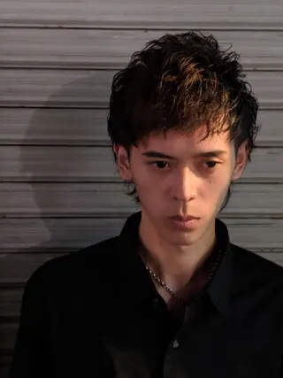 ミディアム カラー パーマ メンズ 長内 健太のヘアスタイル