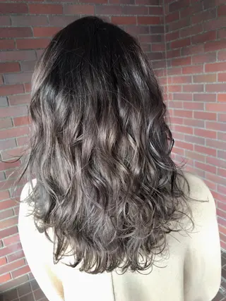 セミロング カラー レイヤーカット匠 イソザキノリユキのヘアスタイル