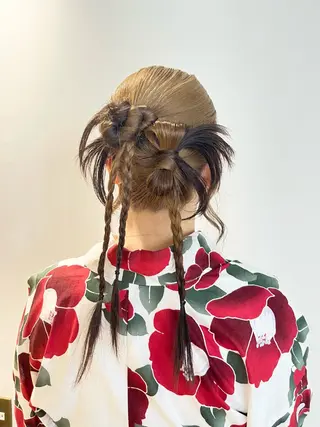 ヘアアレンジ ブロンドケアブリーチ カラーシールエクステのヘアスタイル