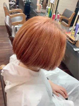 ショート サロンドルナ所属・脱白髪染め カミタニのヘアスタイル