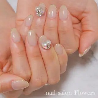 ネイル Flowers Tomomiのネイルデザイン