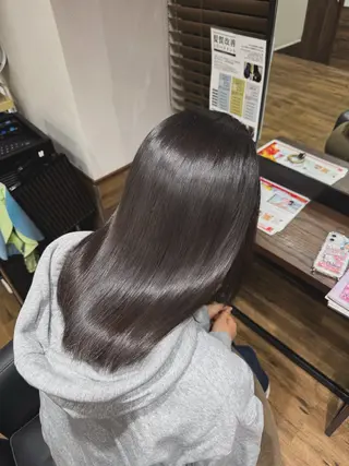 セミロング パーマ 戸田 瑠衣のヘアスタイル
