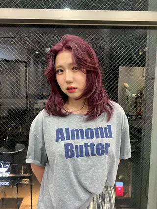 ミディアム カラー RITZY ヒヨリのヘアスタイル