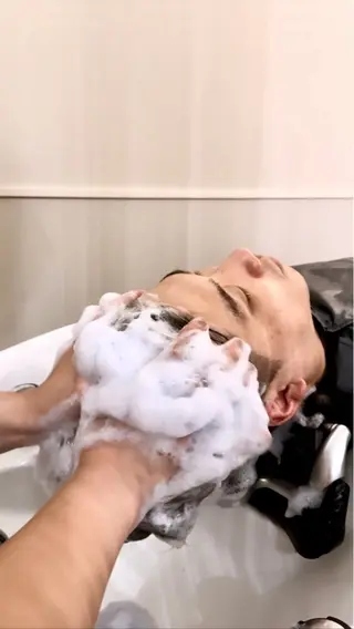 メンズ スパニスト 佐々木のヘアスタイル