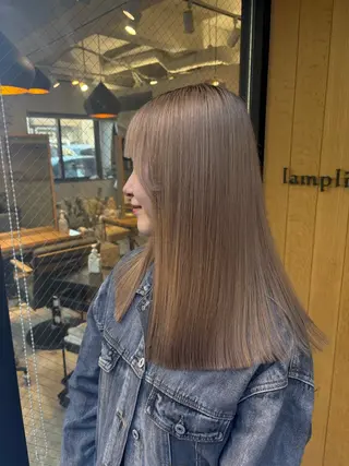 セミロング lamp light所属・佐藤 妃織のヘアスタイル