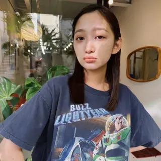 セミロング モモセ ユメトのヘアスタイル