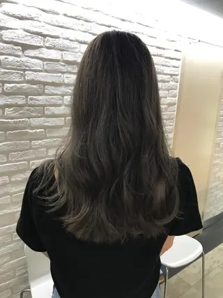 ロング カラー レイヤー べージュ 白石研太のヘアスタイル