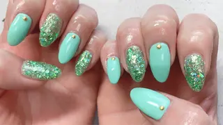 ネイル nico.nico.mark NAIL所属・小林 梓のエステ・リラクイメージ