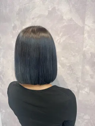 ショート カラー ヒヨシ ルナのヘアスタイル