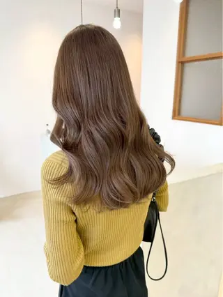 カラー 梅山 美咲のヘアスタイル
