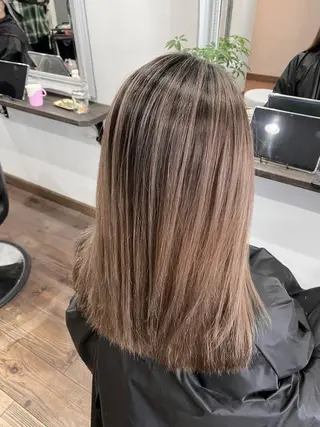 ロング _White広島所属・バレイヤージュ 隅中秀弥のヘアスタイル