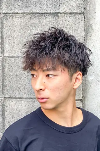 ショート パーマ メンズ MENS  FEEL南森町所属・佐藤 達郎のヘアスタイル