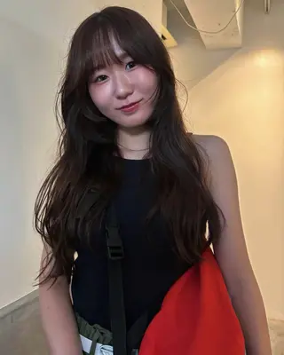 ロング KOCHAB 中村穂風のヘアスタイル
