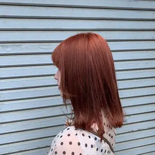 ミディアム カラー カネコ ユカリのヘアスタイル