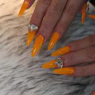 ネイル RUNWAY 　　の眉毛・アイブロウイメージ