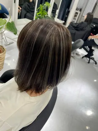 ミディアム カラー 穐山 翔のヘアスタイル